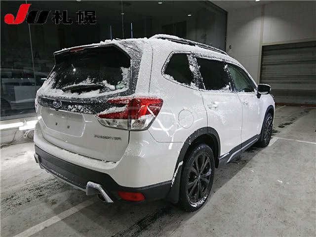 Subaru Forester 2021 — photo 2