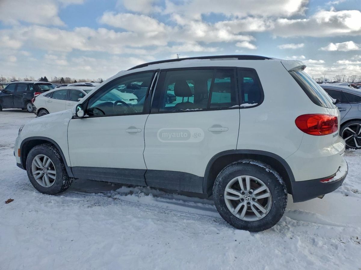 Volkswagen Tiguan 2016 — photo 2