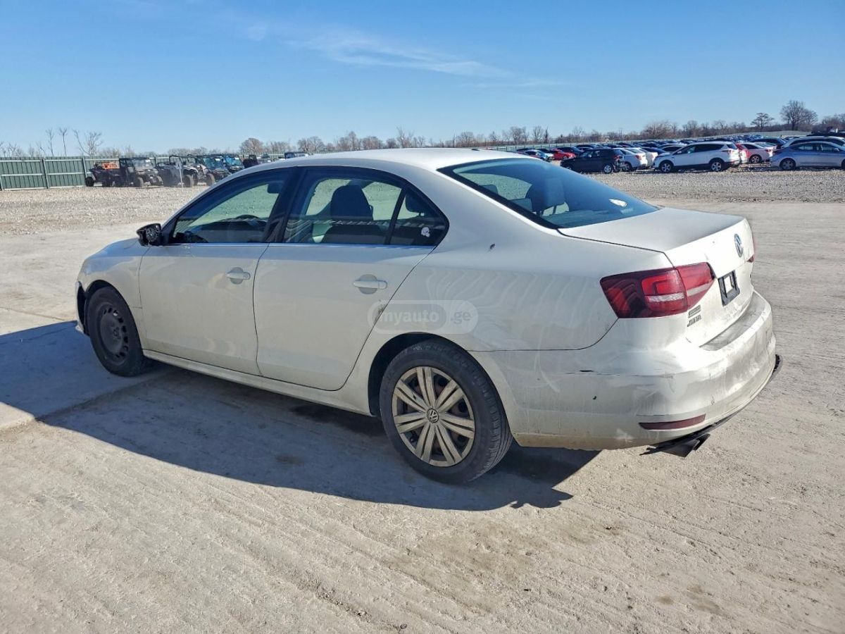 Volkswagen Jetta 2017 — photo 2