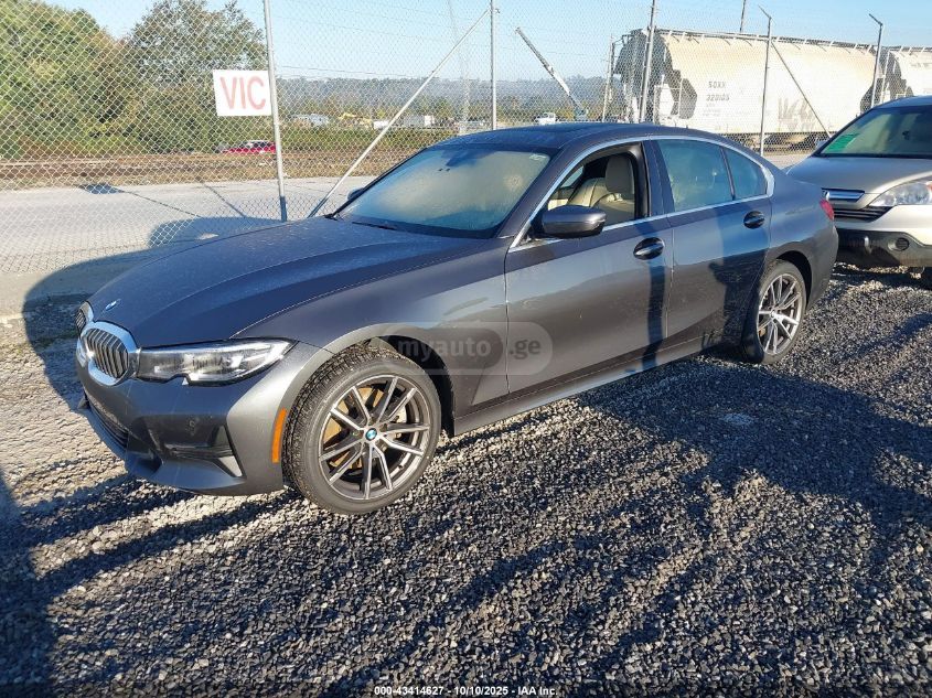 BMW 330 2022 — photo 2