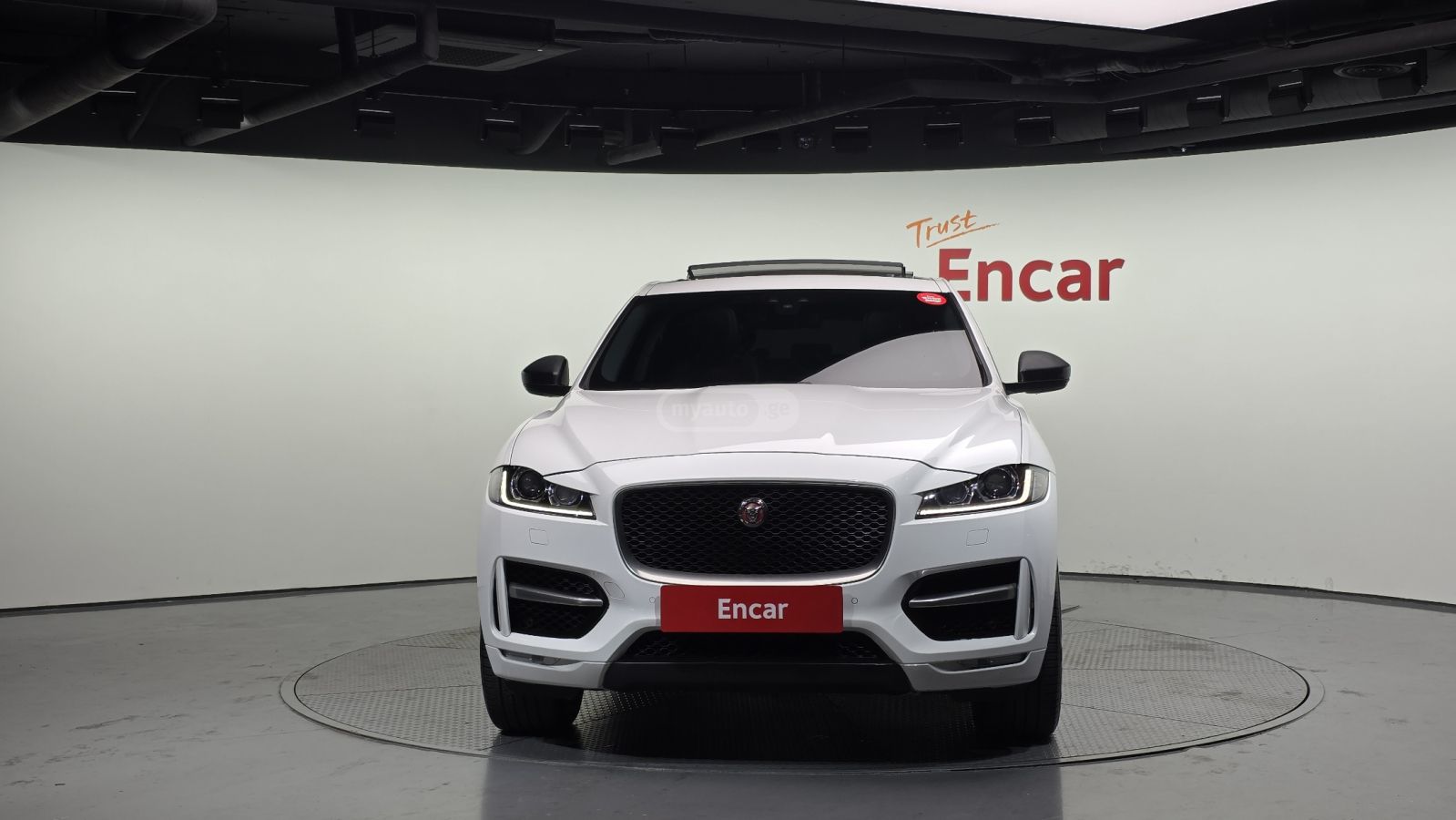 Jaguar F-Pace 2017 — photo 2
