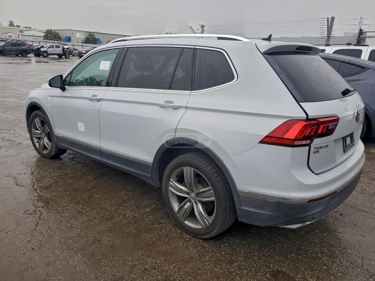 Volkswagen Tiguan 2018 — photo 2