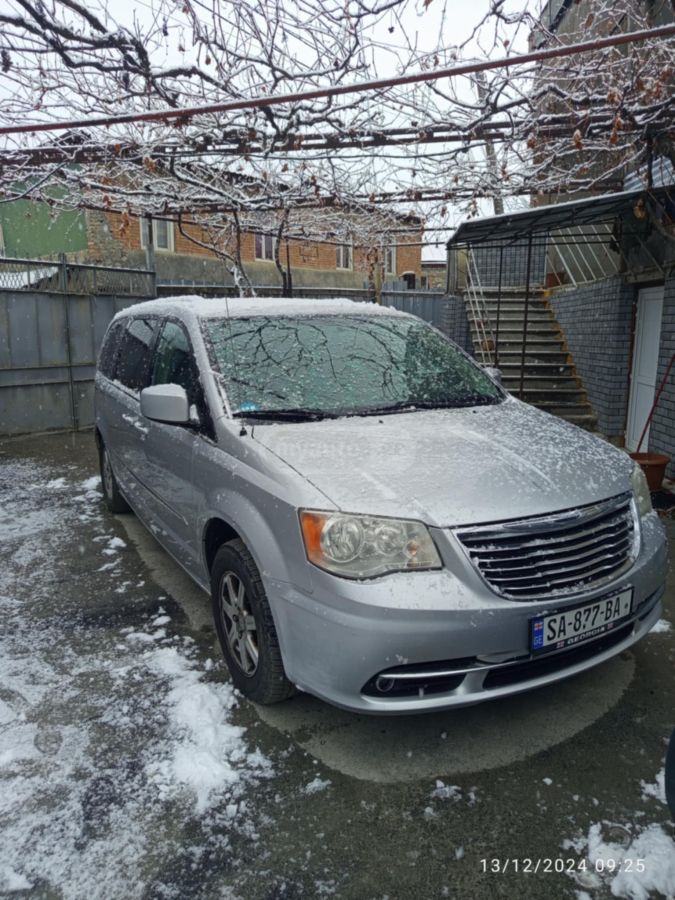 Chrysler Town and Country