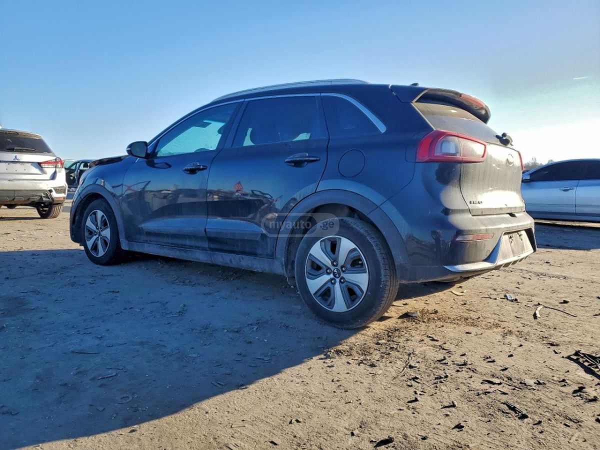 Kia Niro 2018 — photo 2