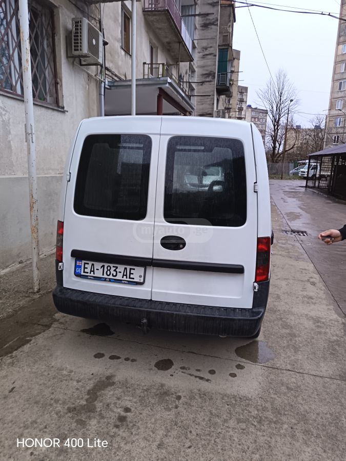 Opel Combo 2011 — photo 2