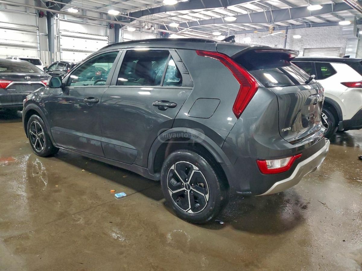 Kia Niro 2023 — photo 2