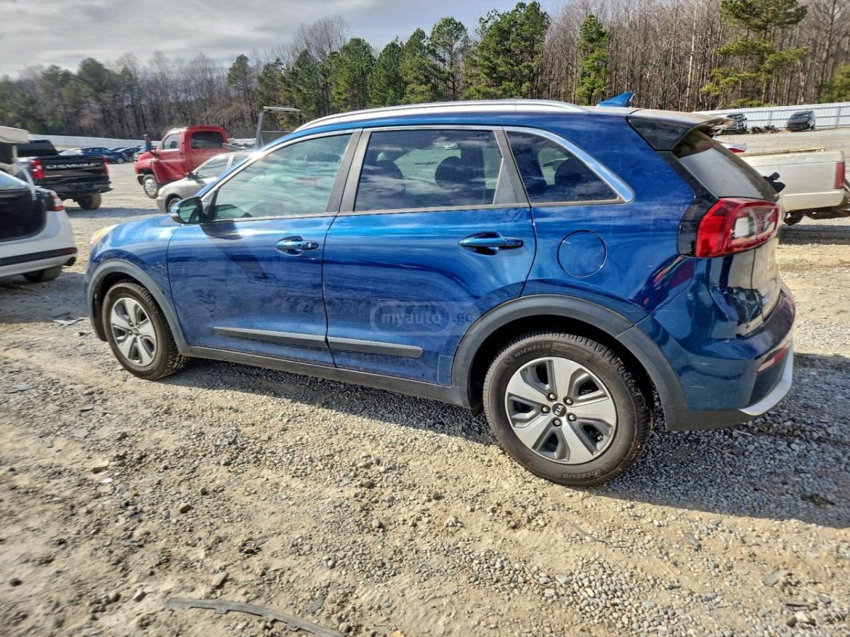 Kia Niro 2018 — photo 2