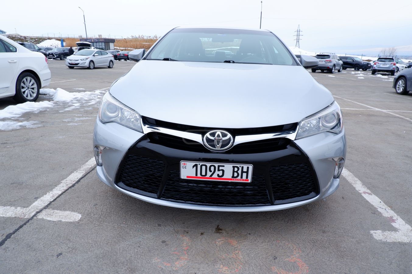 Toyota Camry 2016 — photo 2