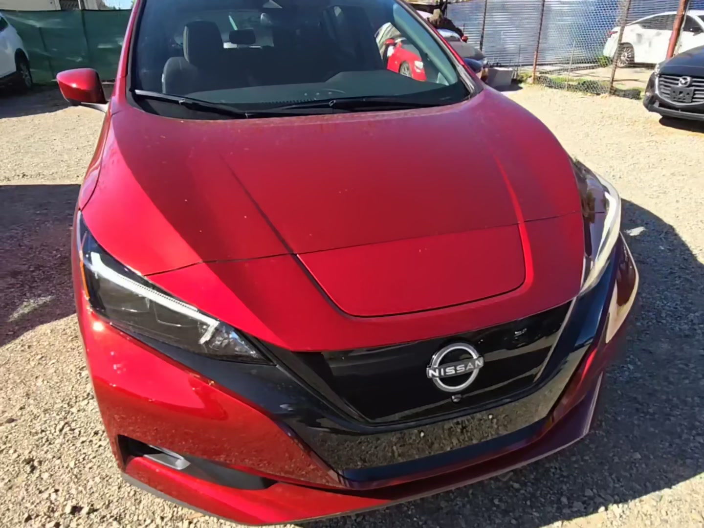 Nissan Leaf 2025 — photo 2