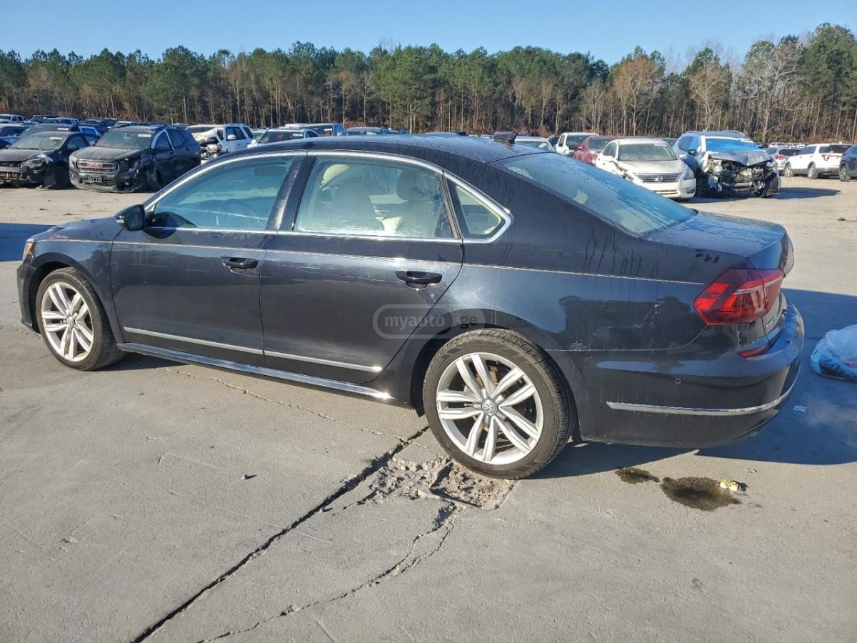 Volkswagen Passat 2017 — photo 2