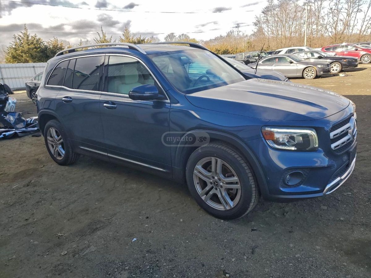 Mercedes-Benz GLB 250 2020 — photo 2