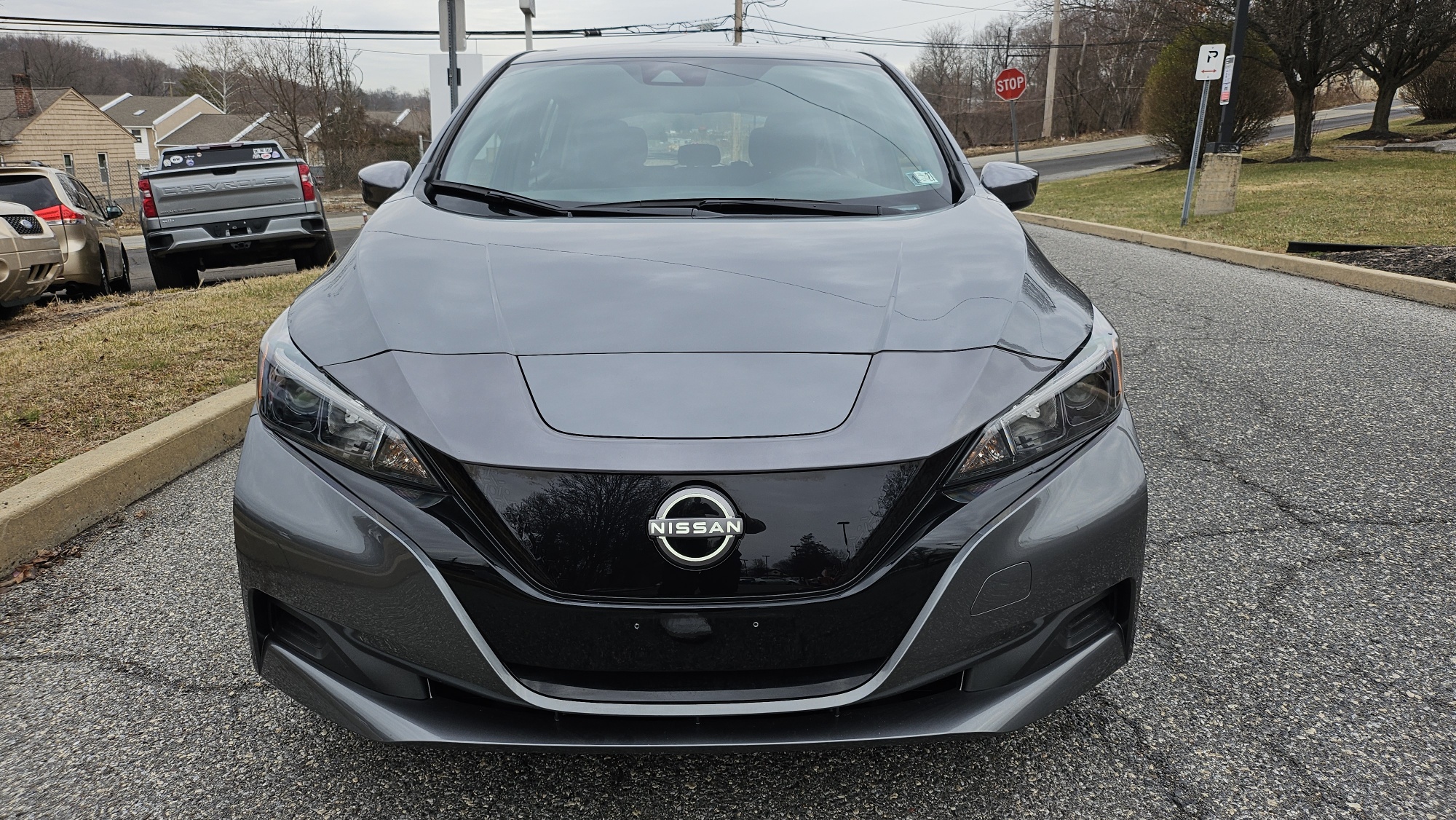 Nissan Leaf 2024 — photo 2