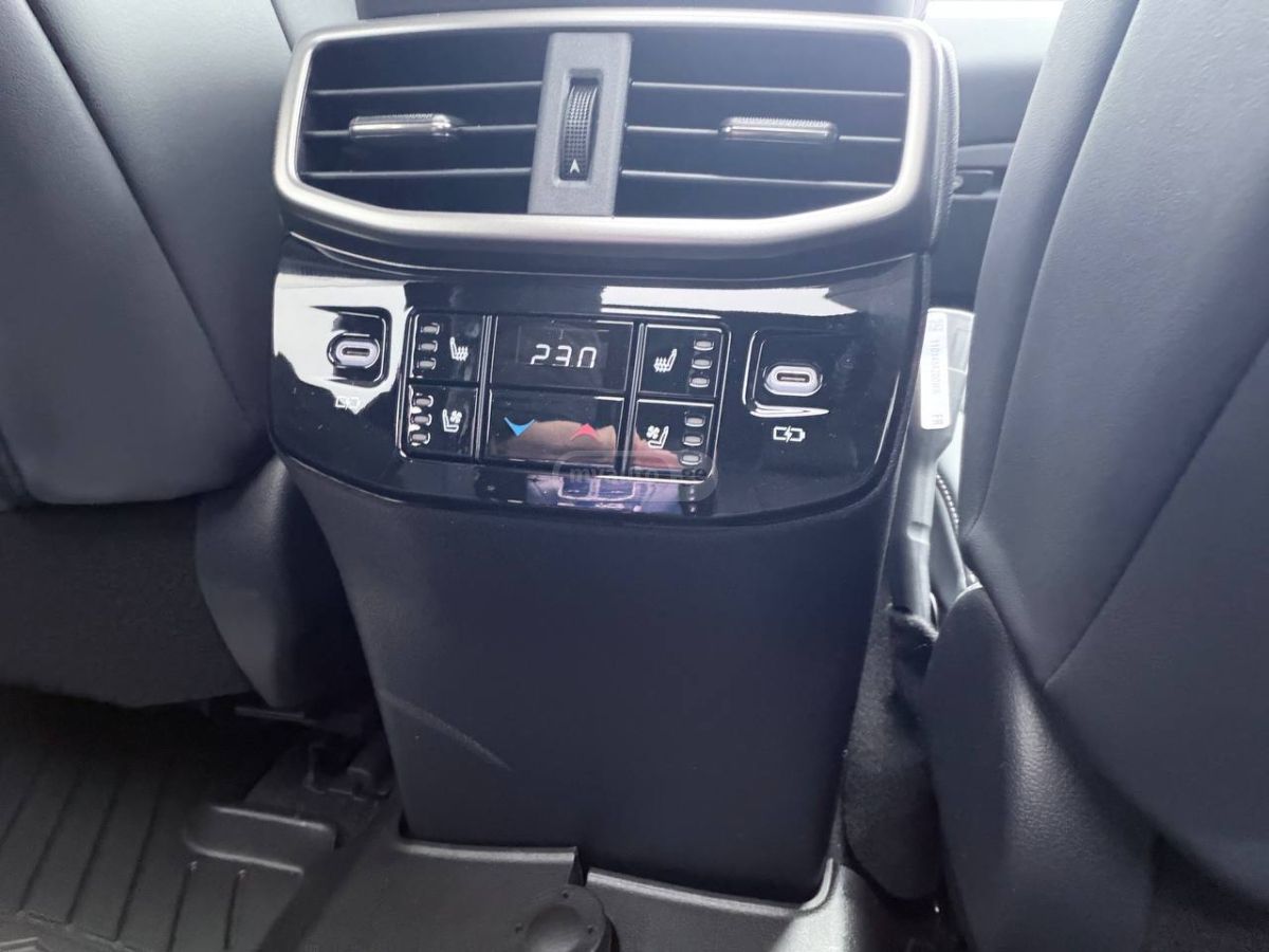 Lexus RX 500 2025 — photo 2