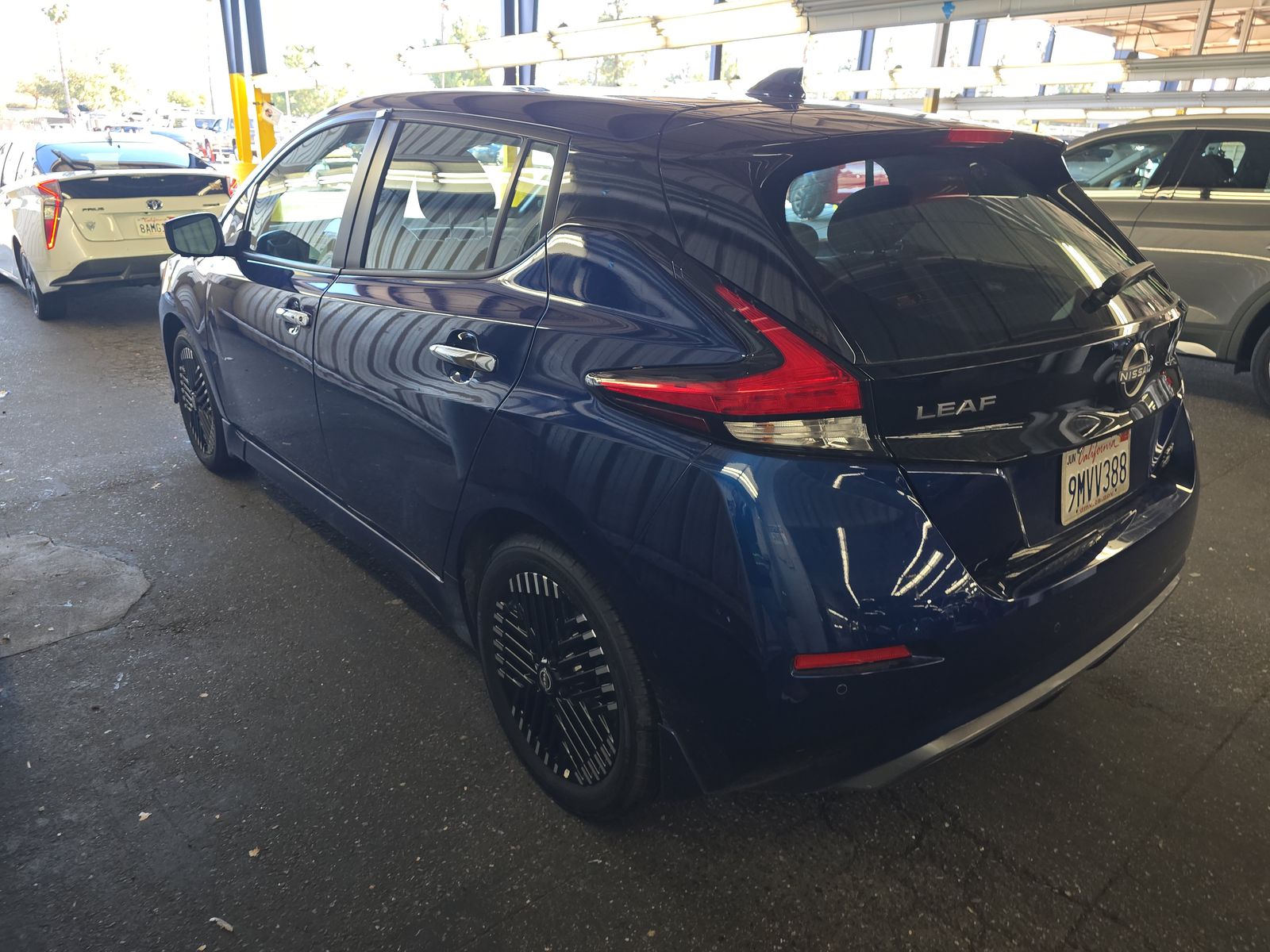 Nissan Leaf 2024 — photo 2