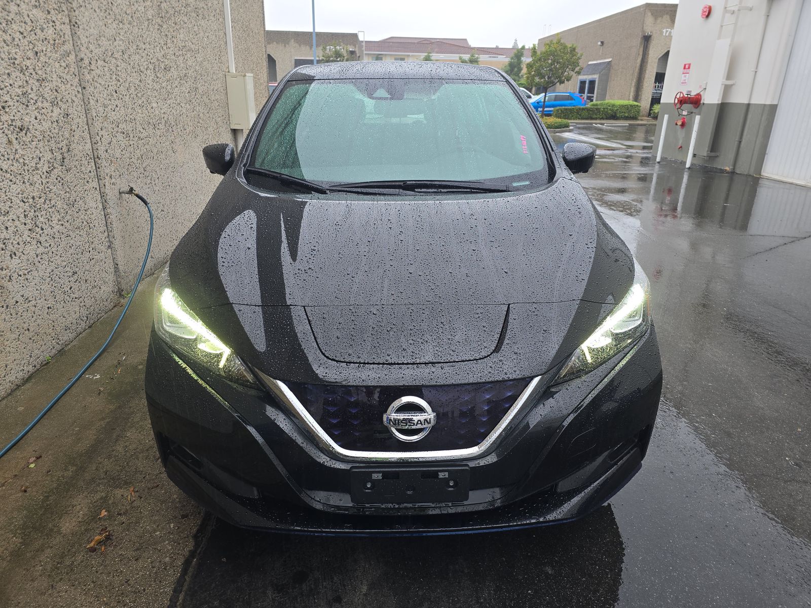Nissan Leaf 2022 — photo 2