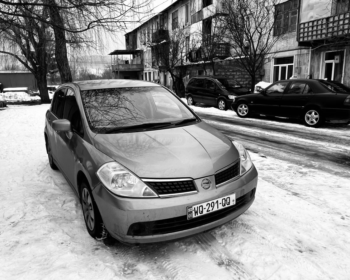 Nissan Tiida