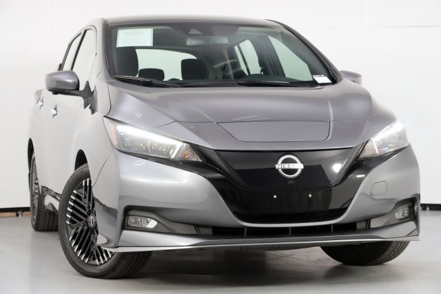 Nissan Leaf 2025 — photo 2