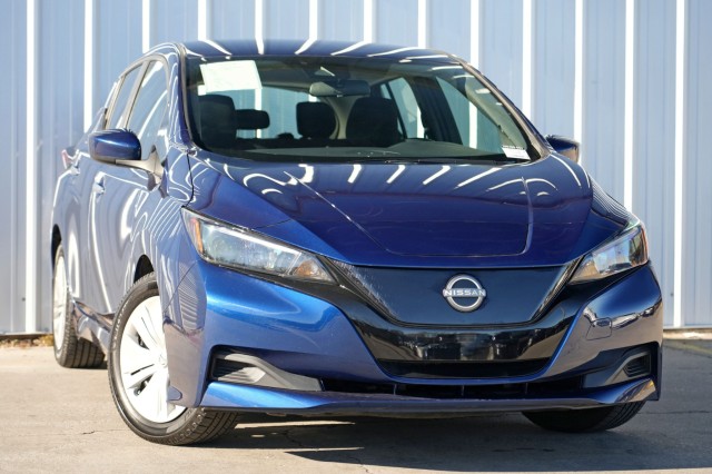 Nissan Leaf 2023 — photo 2