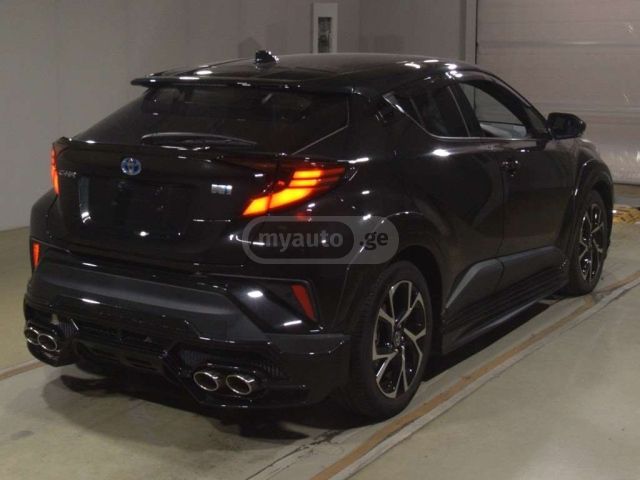 Toyota CHR 2021 — photo 2