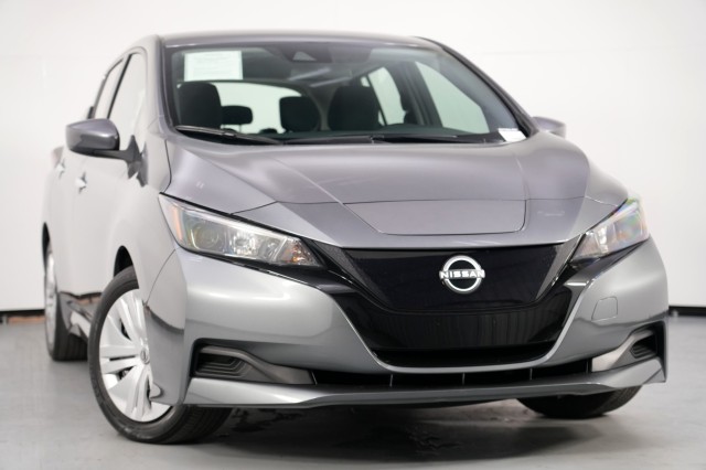Nissan Leaf 2025 — photo 2