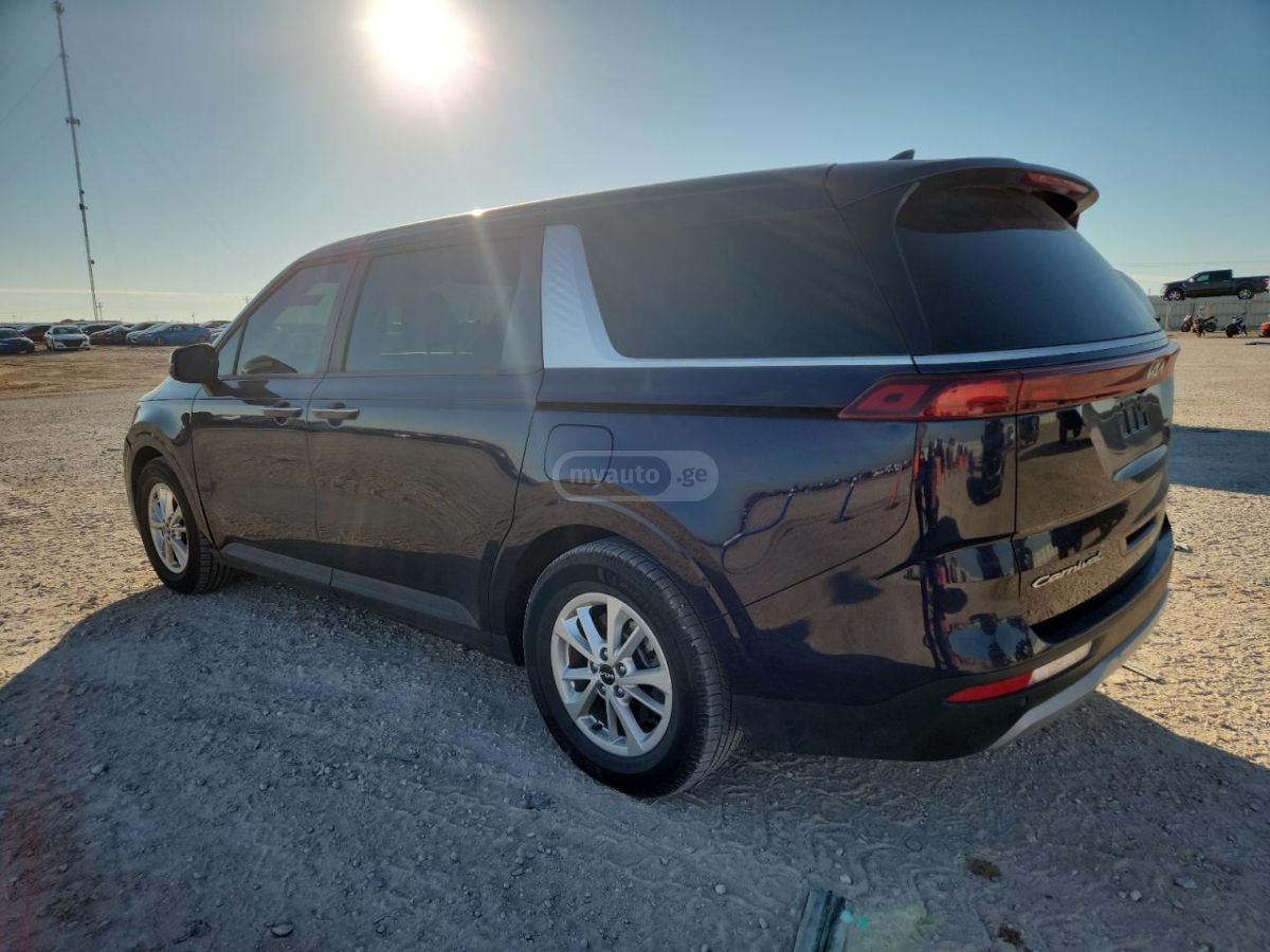 Kia Carnival 2022 — photo 2