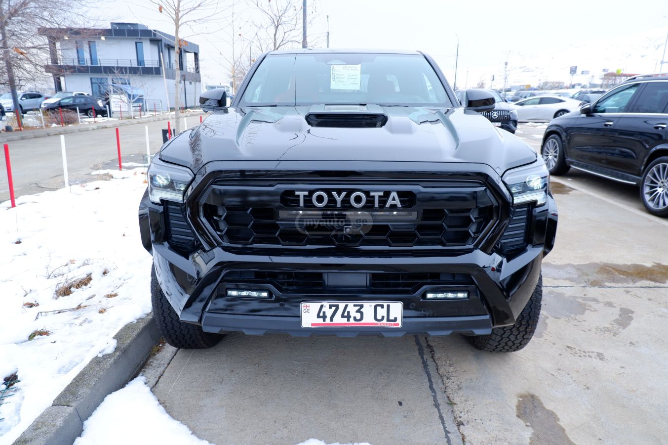 Toyota Tacoma 2024 — photo 2