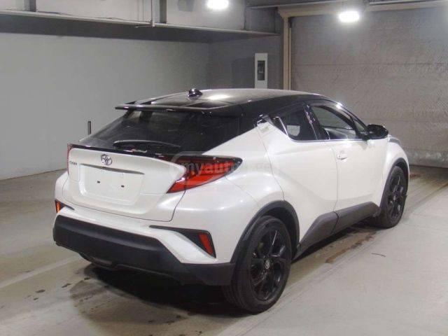 Toyota CHR 2021 — photo 2