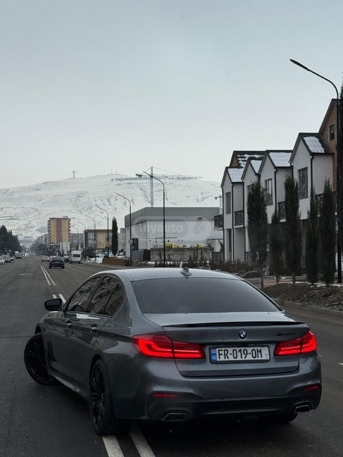 BMW 540 2017 — photo 2