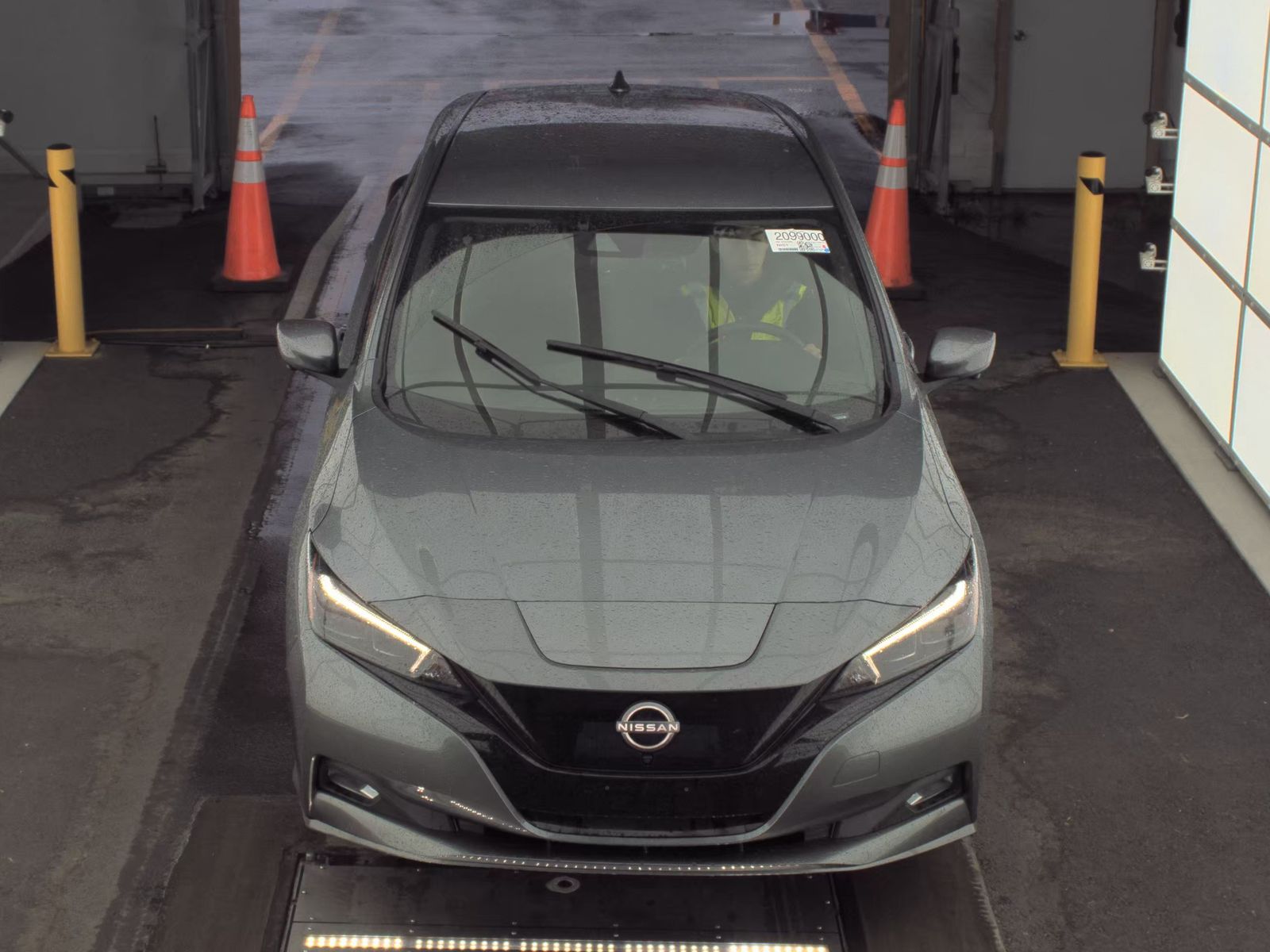 Nissan Leaf 2024 — photo 2