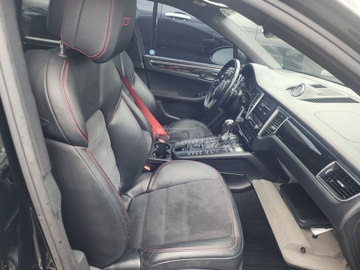 Porsche Macan 2017 — photo 2