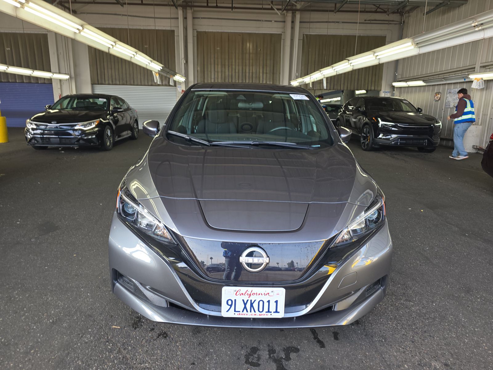 Nissan Leaf 2024 — photo 2