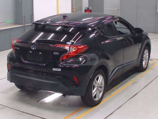 Toyota C-HR 2020 — photo 2