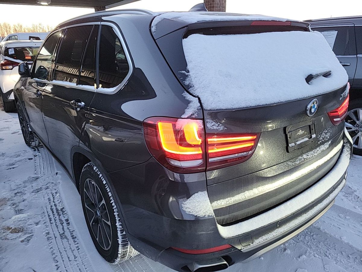 BMW X5 2018 — photo 2