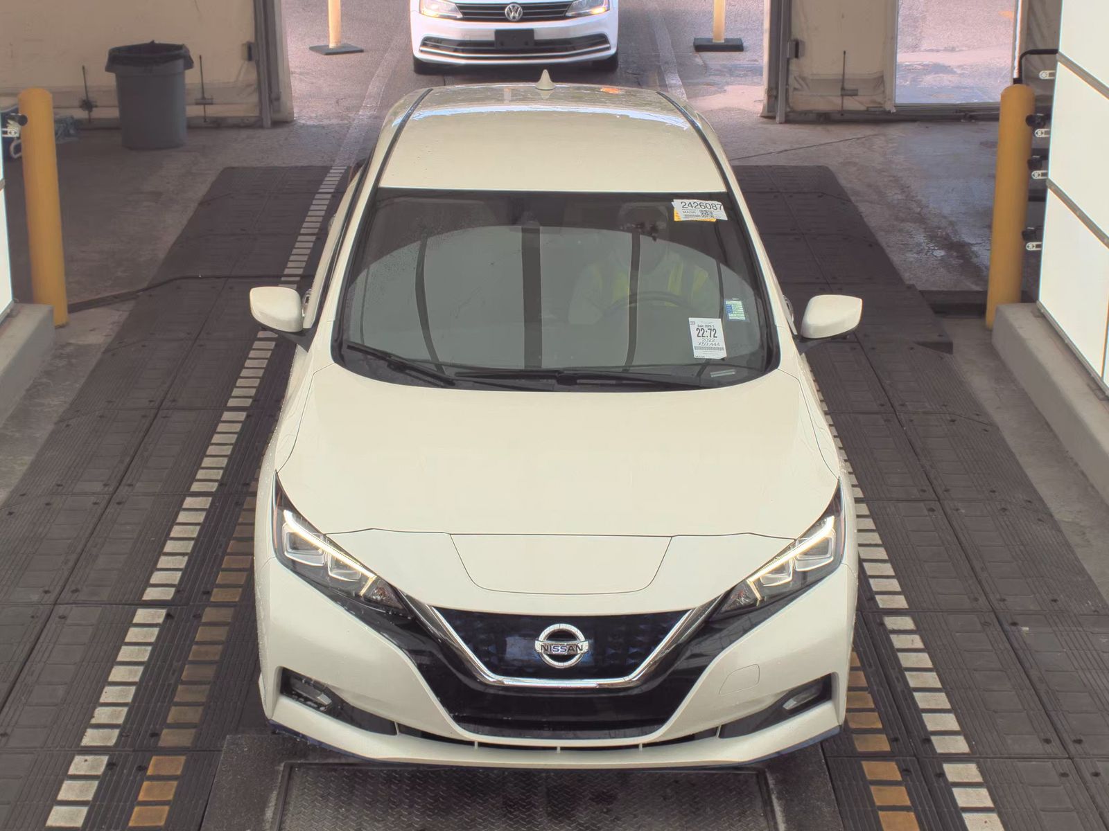 Nissan Leaf 2022 — photo 2