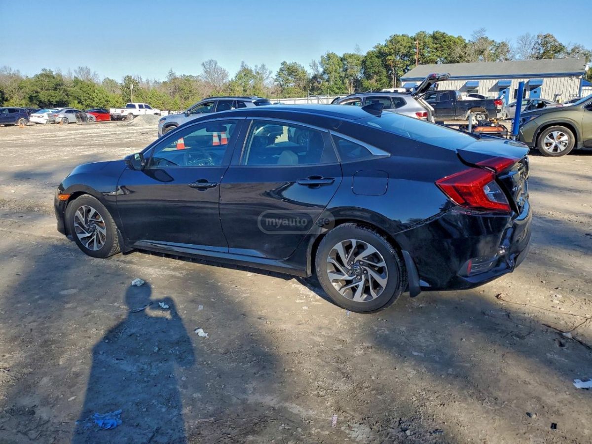 Honda Civic 2017 — photo 2