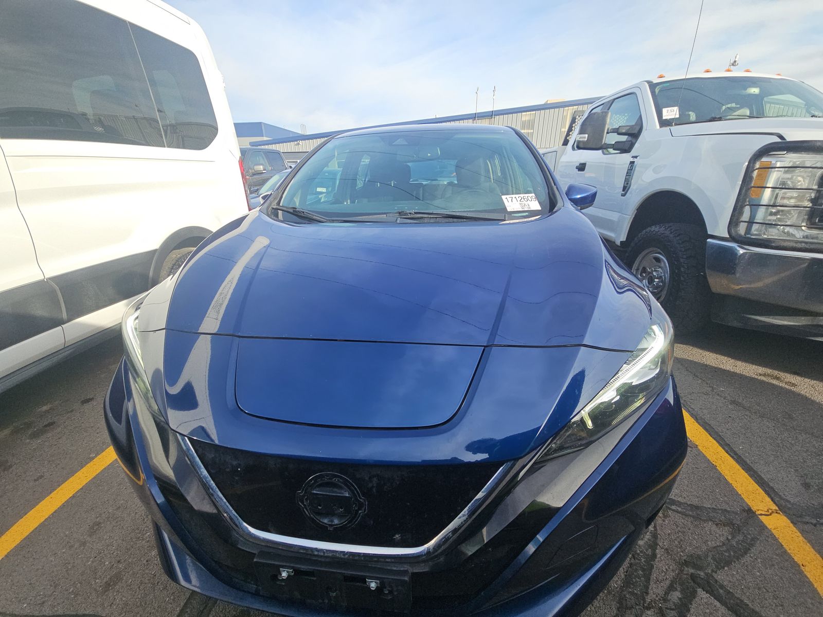 Nissan Leaf 2018 — photo 2