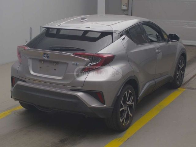 Toyota CHR 2019 — photo 2