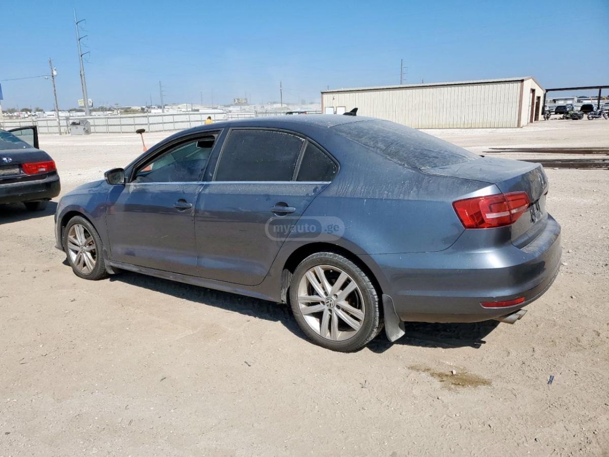 Volkswagen Jetta 2015 — photo 2