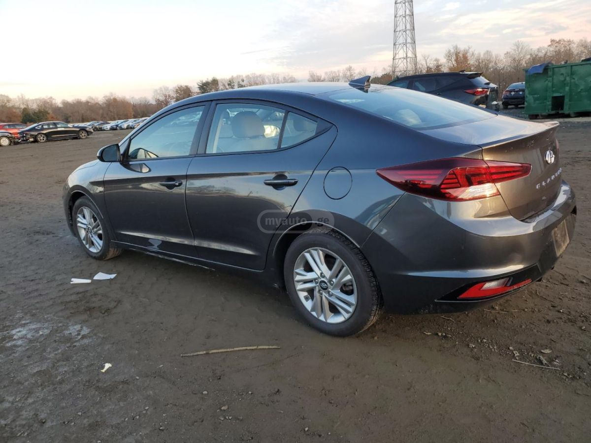 Hyundai Elantra 2020 — photo 2