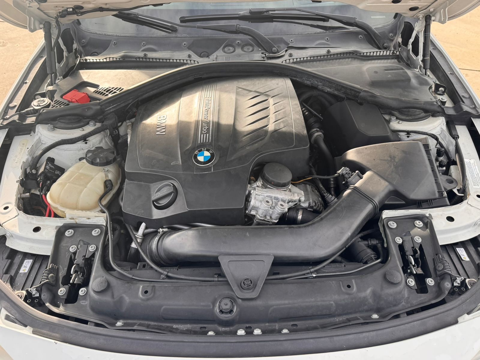 BMW 335 2015 — photo 2