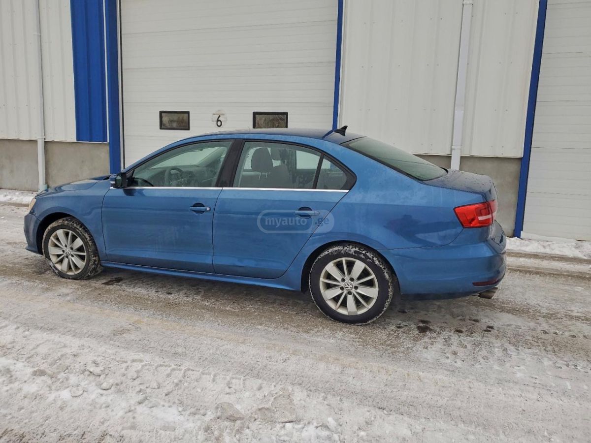 Volkswagen Jetta 2015 — photo 2