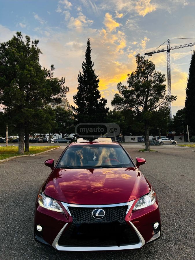 Lexus CT 200 h