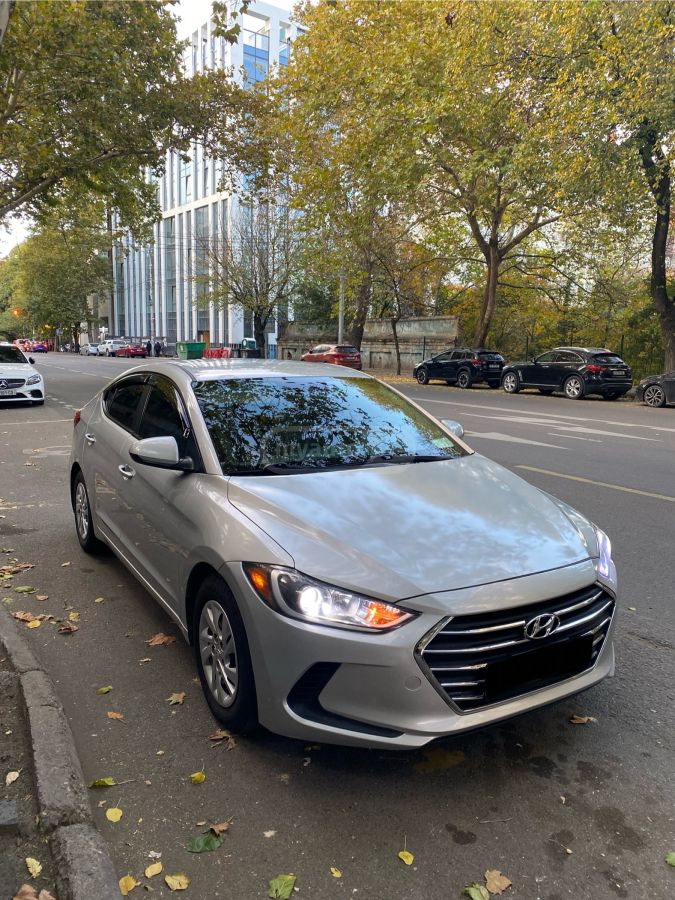 Hyundai Elantra 2016 — photo 2