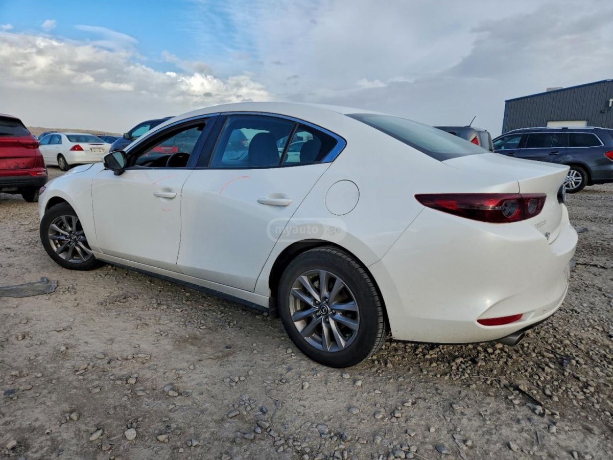 Mazda 1300 2021 — photo 2