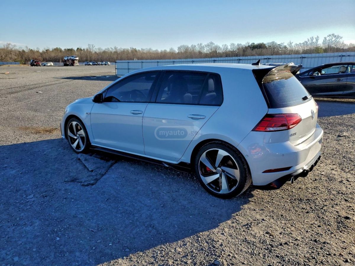 Volkswagen GTI 2018 — photo 2