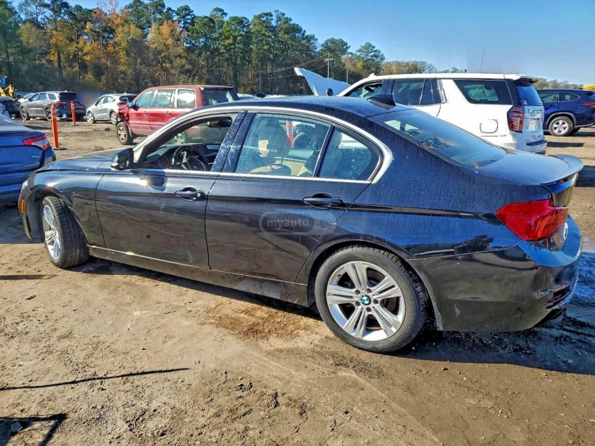 BMW 330 2017 — photo 2