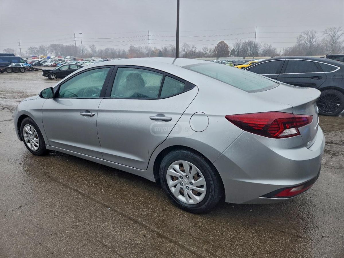 Hyundai Elantra 2020 — photo 2