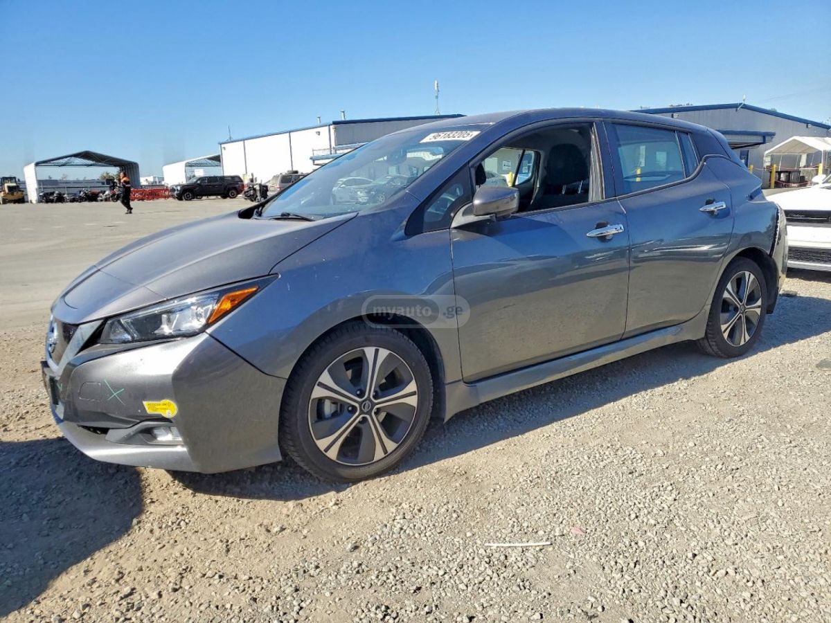 Nissan Leaf 2022 — photo 2
