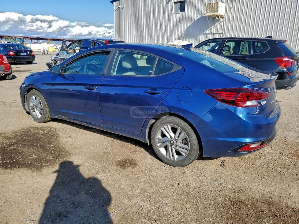 Hyundai Elantra 2020 — photo 2