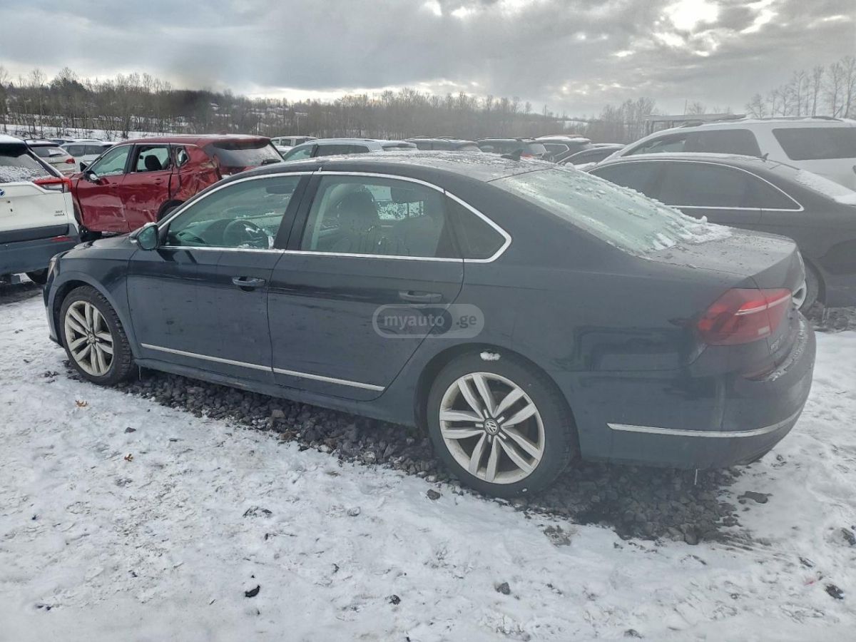 Volkswagen Passat 2017 — photo 2